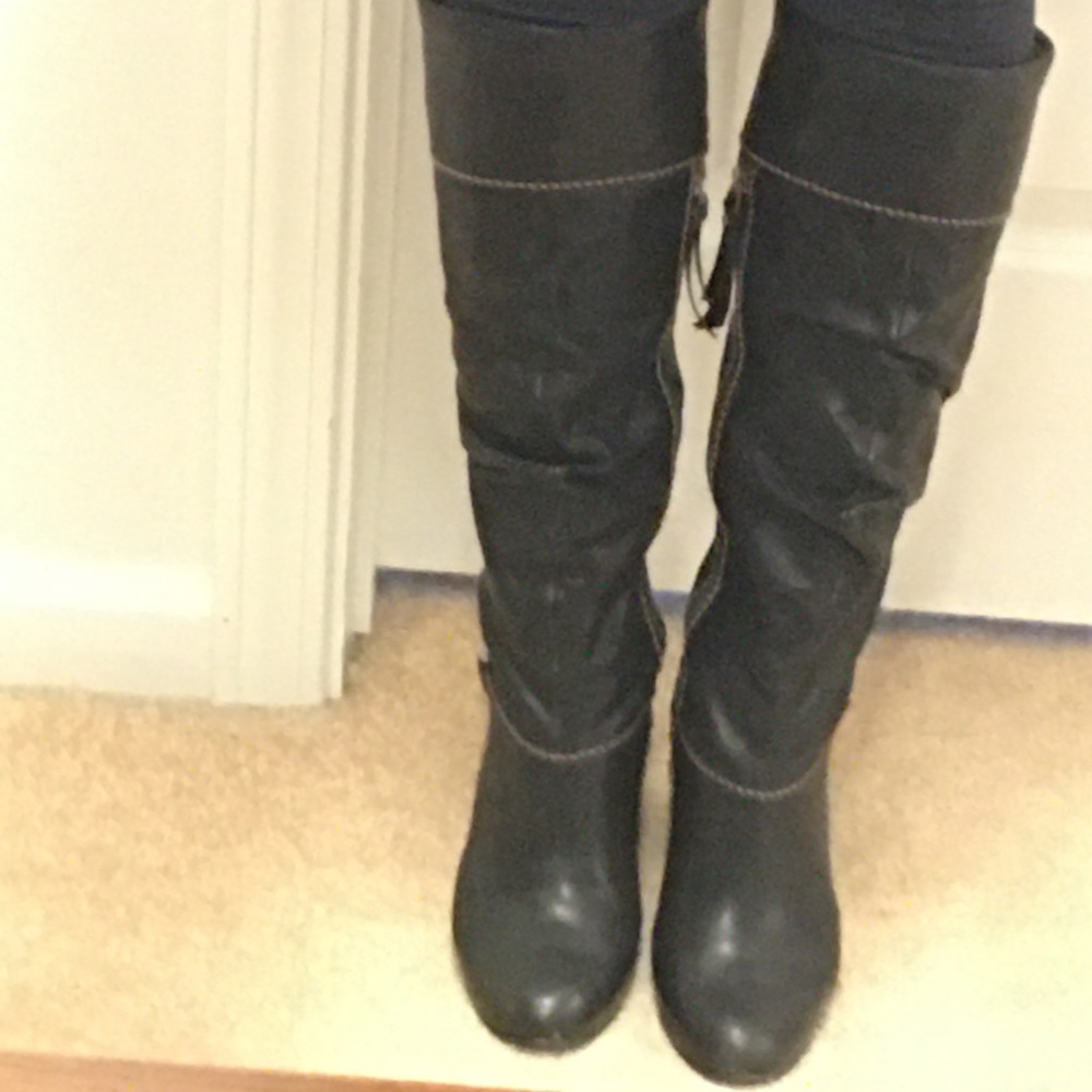 Fossil boots